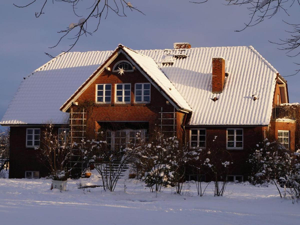 Cosy Apartment In Semlow Germany With Garden Eksteriør bilde